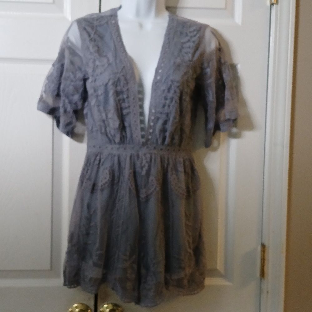 Honey Punch  slate blue plunging neckline lace short romper Sz S NWOT